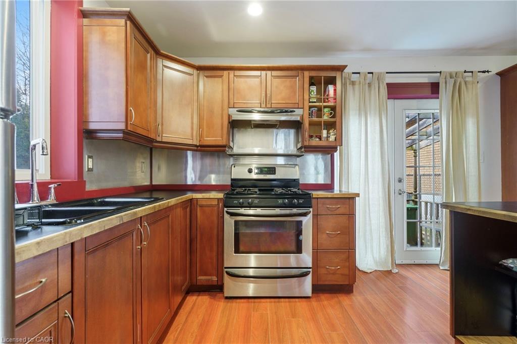 16 Edison Street, Hamilton, ON - Indoor Photo Showing Kitchen With Double Sink