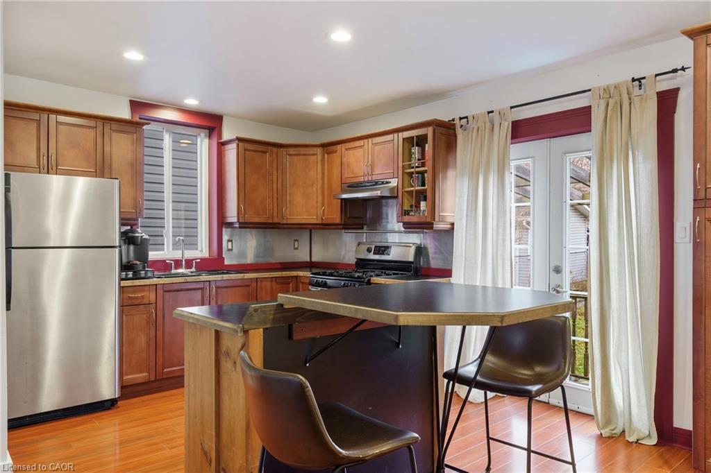 16 Edison Street, Hamilton, ON - Indoor Photo Showing Kitchen With Double Sink