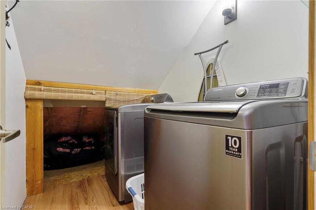 16 Edison Street, Hamilton, ON - Indoor Photo Showing Laundry Room