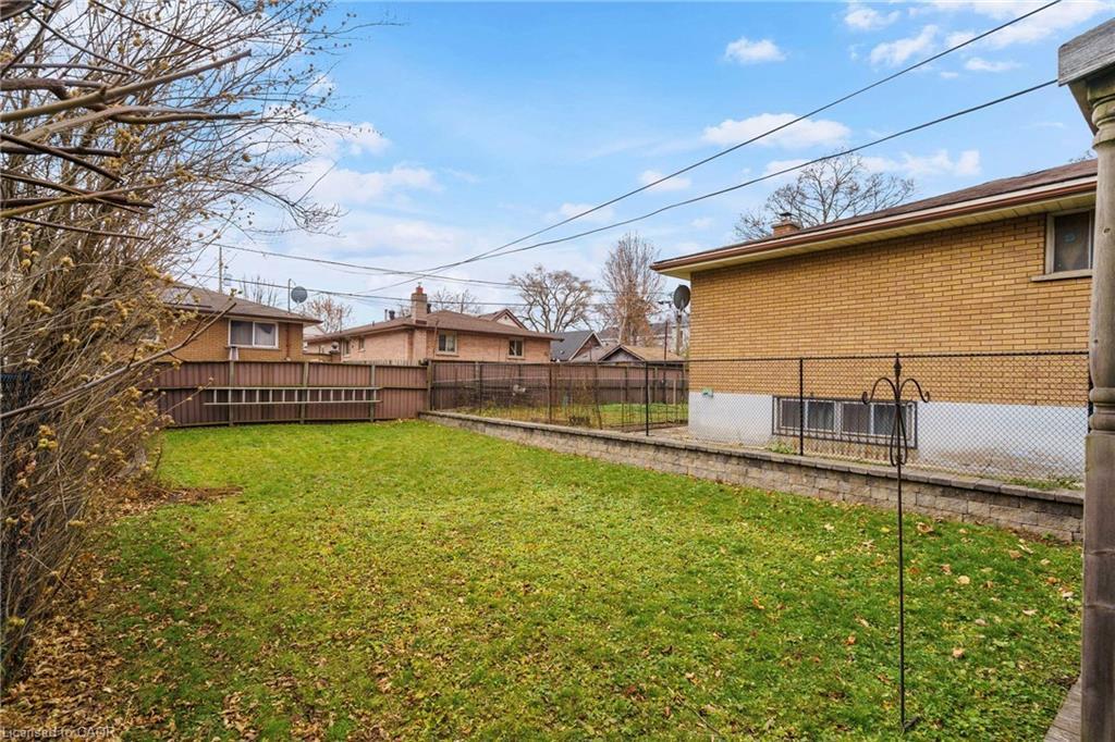 16 Edison Street, Hamilton, ON - Outdoor