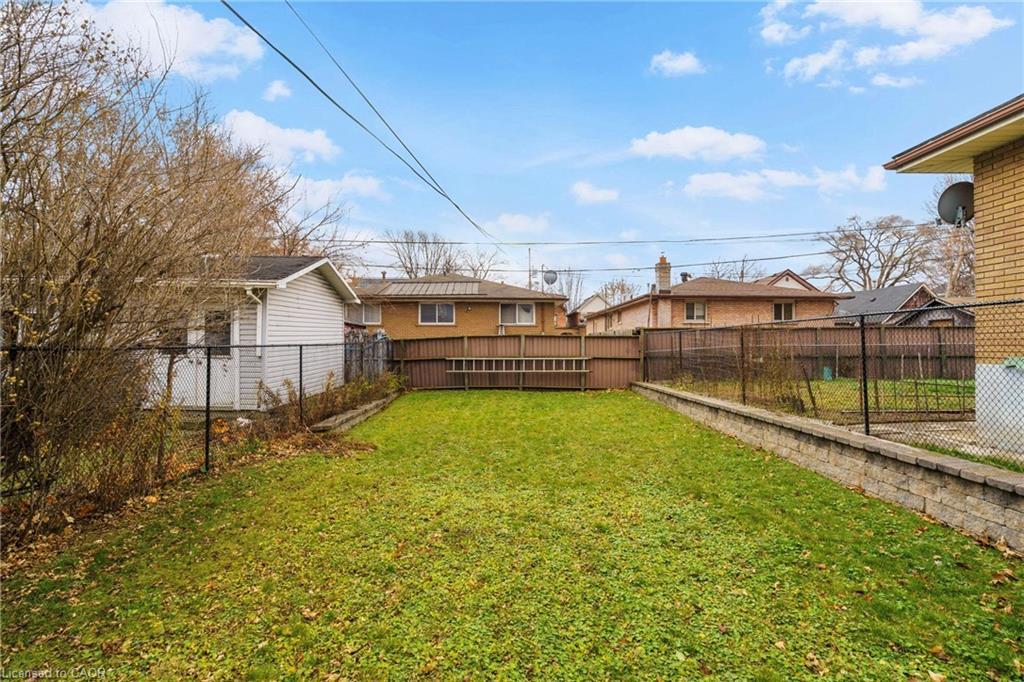 16 Edison Street, Hamilton, ON - Outdoor