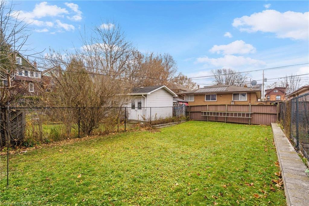 16 Edison Street, Hamilton, ON - Outdoor