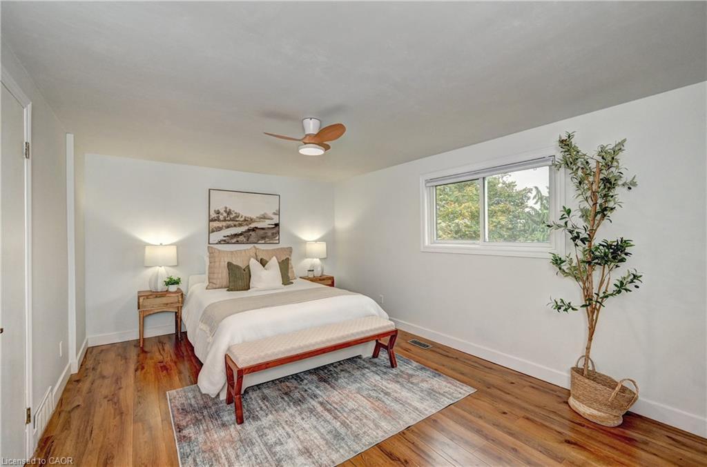 39 Southwood Drive, Kitchener, ON - Indoor Photo Showing Bedroom