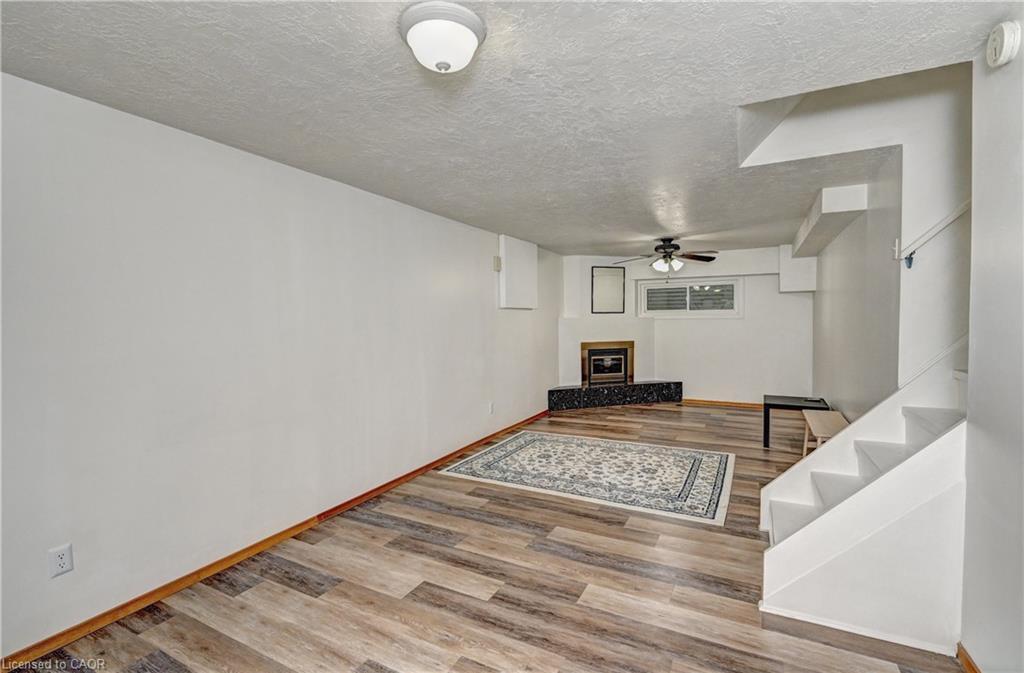 39 Southwood Drive, Kitchener, ON - Indoor Photo Showing Other Room