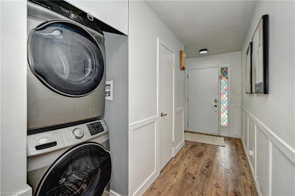 39 Southwood Drive, Kitchener, ON - Indoor Photo Showing Laundry Room