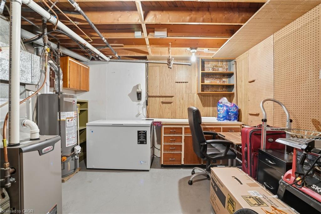 131 Nash Road N, Hamilton, ON - Indoor Photo Showing Basement