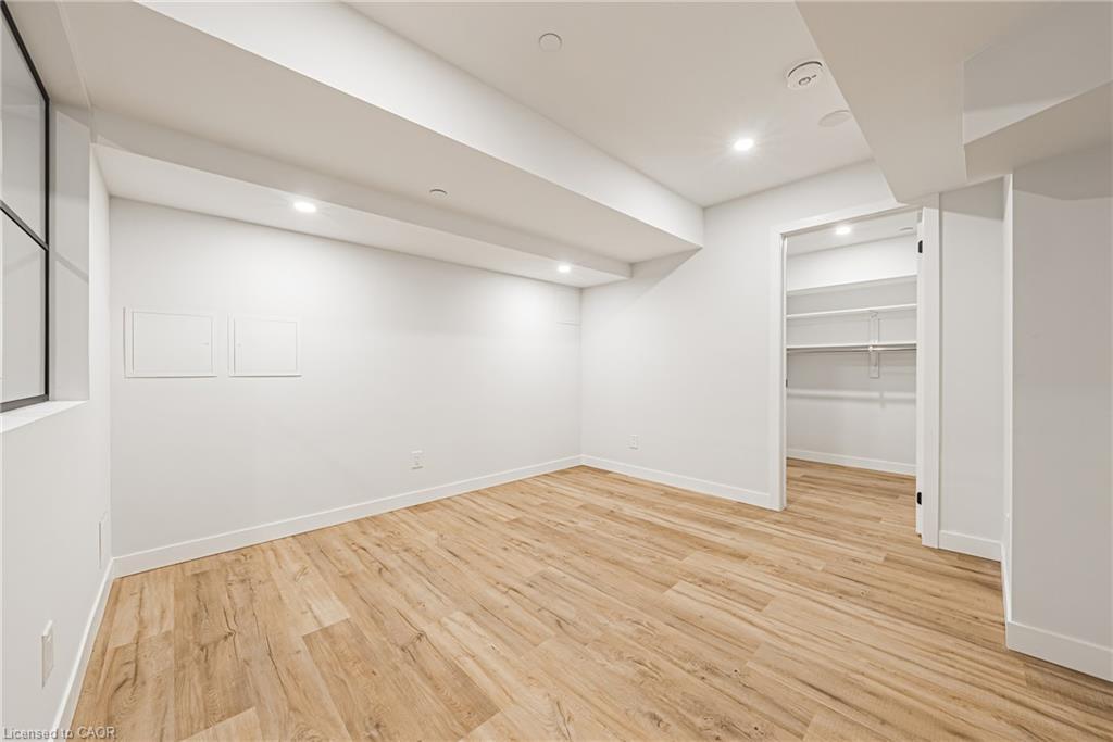 105-555 Sanatorium Road, Hamilton, ON - Indoor Photo Showing Other Room