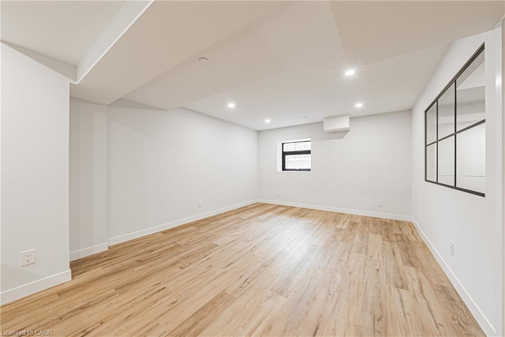 105-555 Sanatorium Road, Hamilton, ON - Indoor