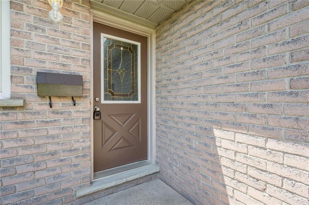 71 Moss Place, Guelph, ON - Outdoor With Exterior