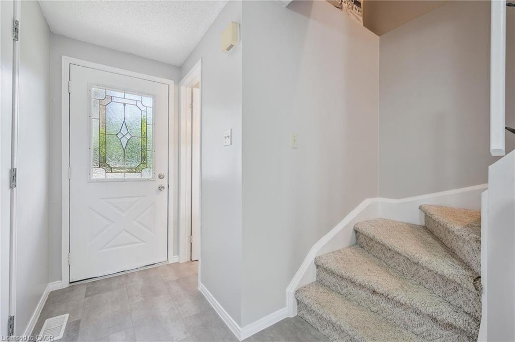 71 Moss Place, Guelph, ON - Indoor Photo Showing Other Room