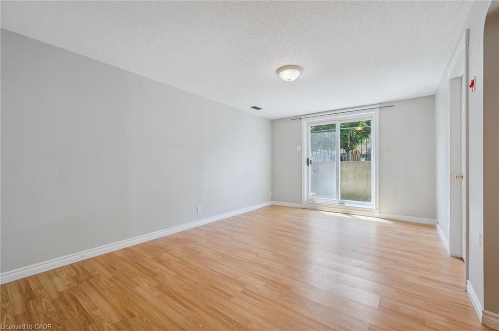 71 Moss Place, Guelph, ON - Indoor Photo Showing Other Room