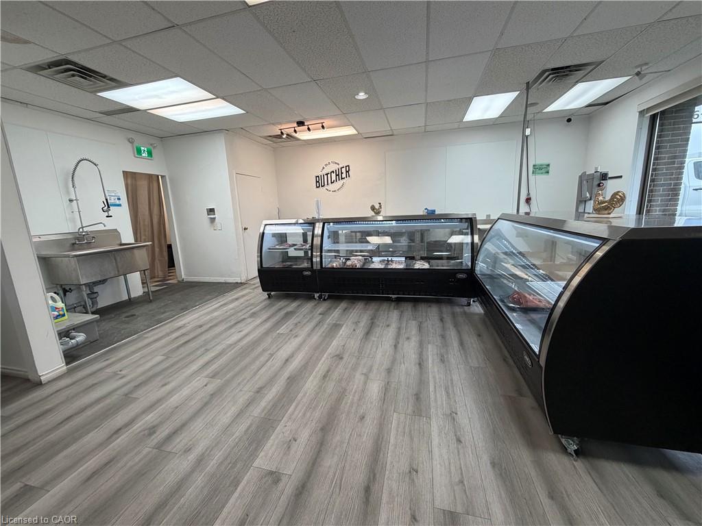 815 Weber Street E, Kitchener, ON