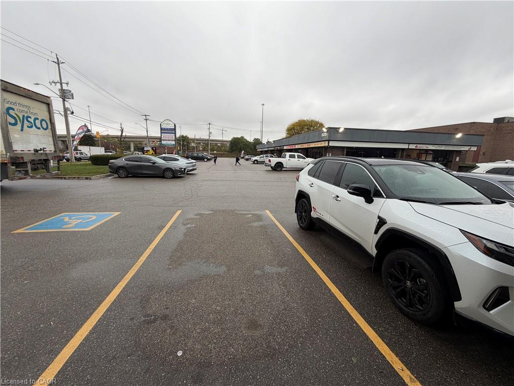 815 Weber Street E, Kitchener, ON