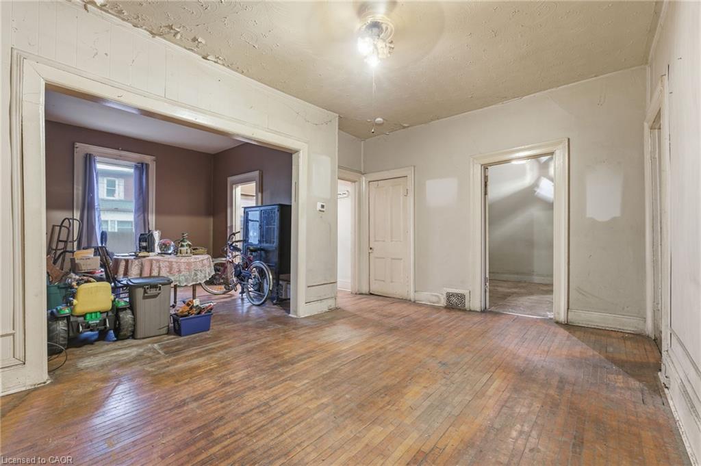 42 Burlington Street E, Hamilton, ON - Indoor Photo Showing Other Room