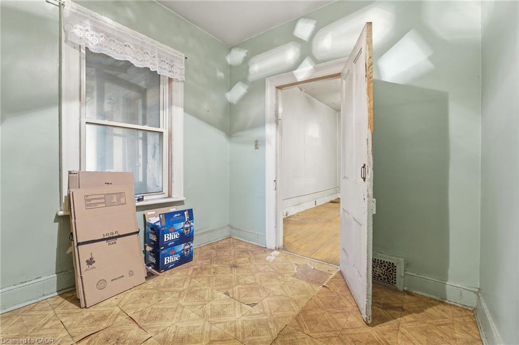 42 Burlington Street E, Hamilton, ON - Indoor