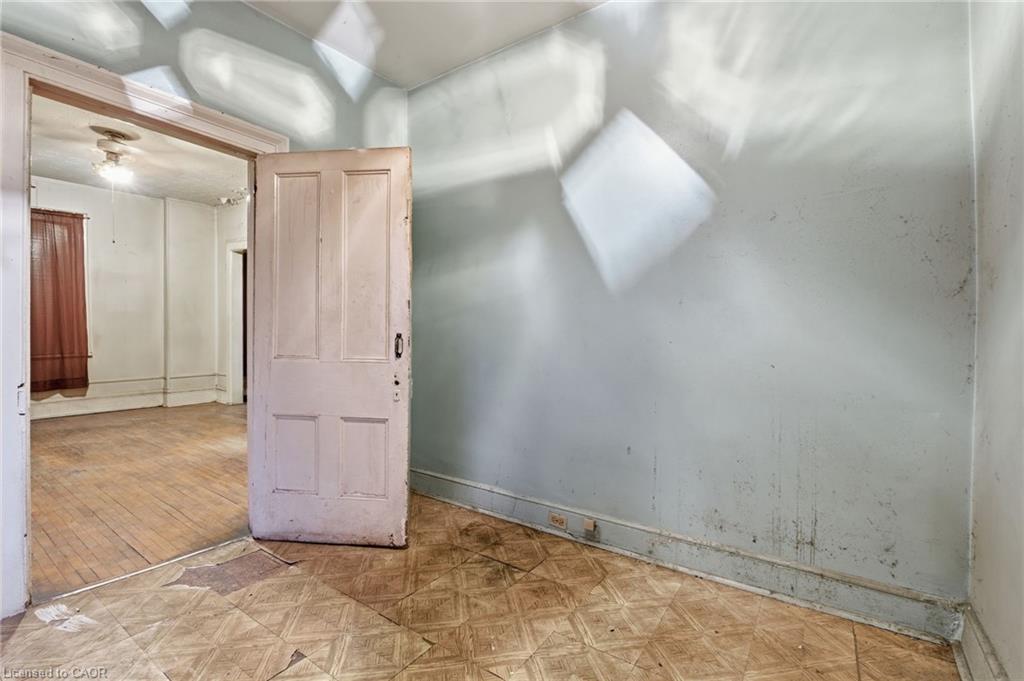 42 Burlington Street E, Hamilton, ON - Indoor Photo Showing Other Room