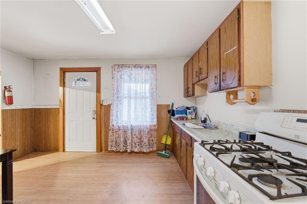 42 Burlington Street E, Hamilton, ON - Indoor Photo Showing Kitchen