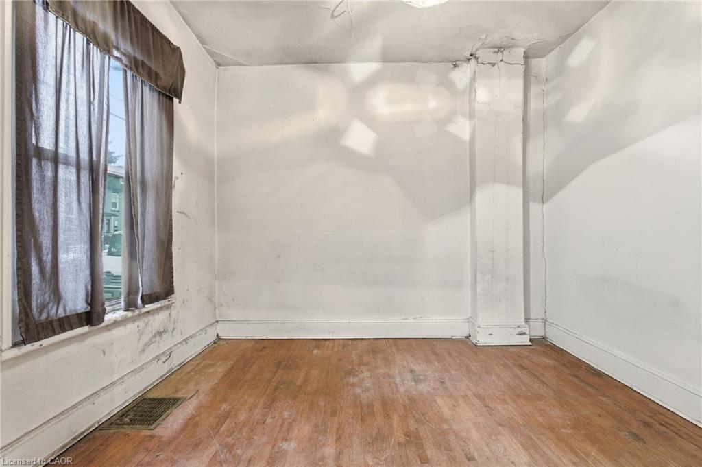42 Burlington Street E, Hamilton, ON - Indoor Photo Showing Other Room