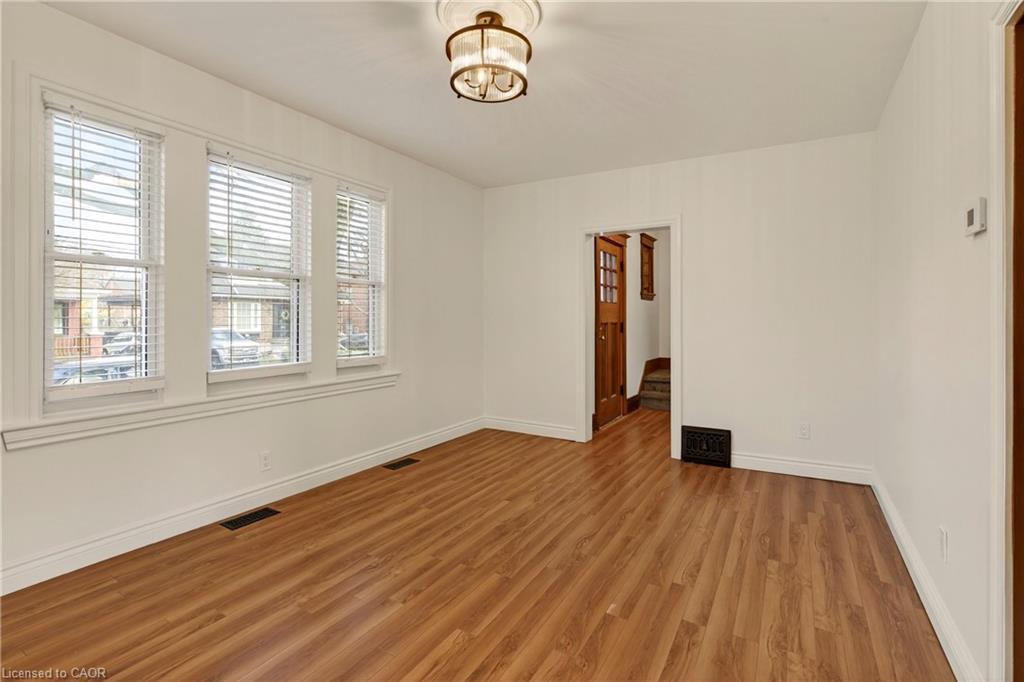 28 Alpine Avenue, Hamilton, ON - Indoor Photo Showing Other Room