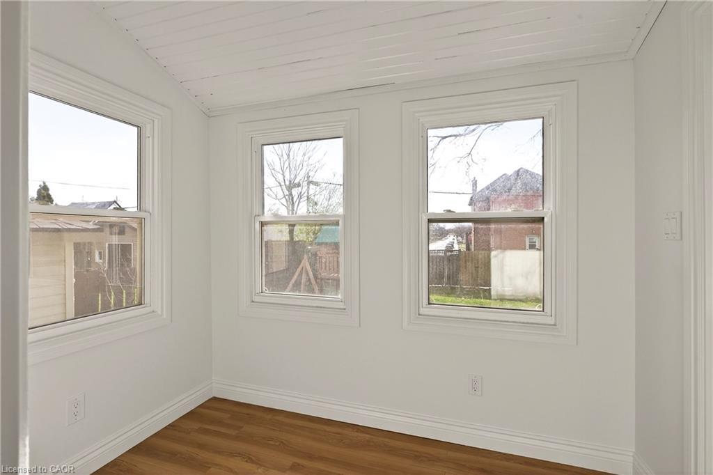 28 Alpine Avenue, Hamilton, ON - Indoor Photo Showing Other Room