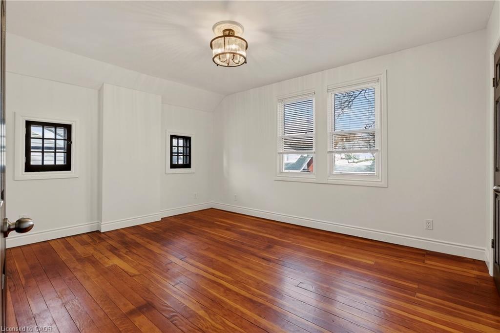 28 Alpine Avenue, Hamilton, ON - Indoor Photo Showing Other Room