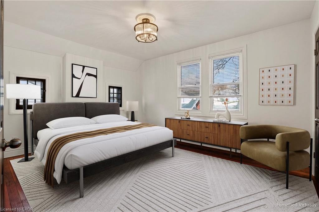 28 Alpine Avenue, Hamilton, ON - Indoor Photo Showing Bedroom