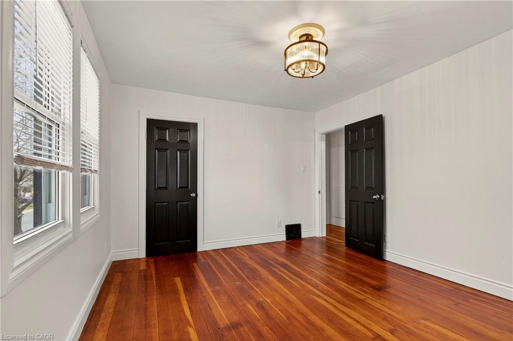 28 Alpine Avenue, Hamilton, ON - Indoor Photo Showing Other Room