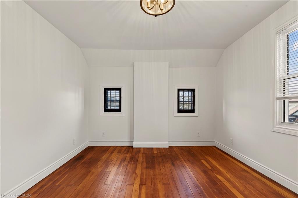 28 Alpine Avenue, Hamilton, ON - Indoor Photo Showing Other Room