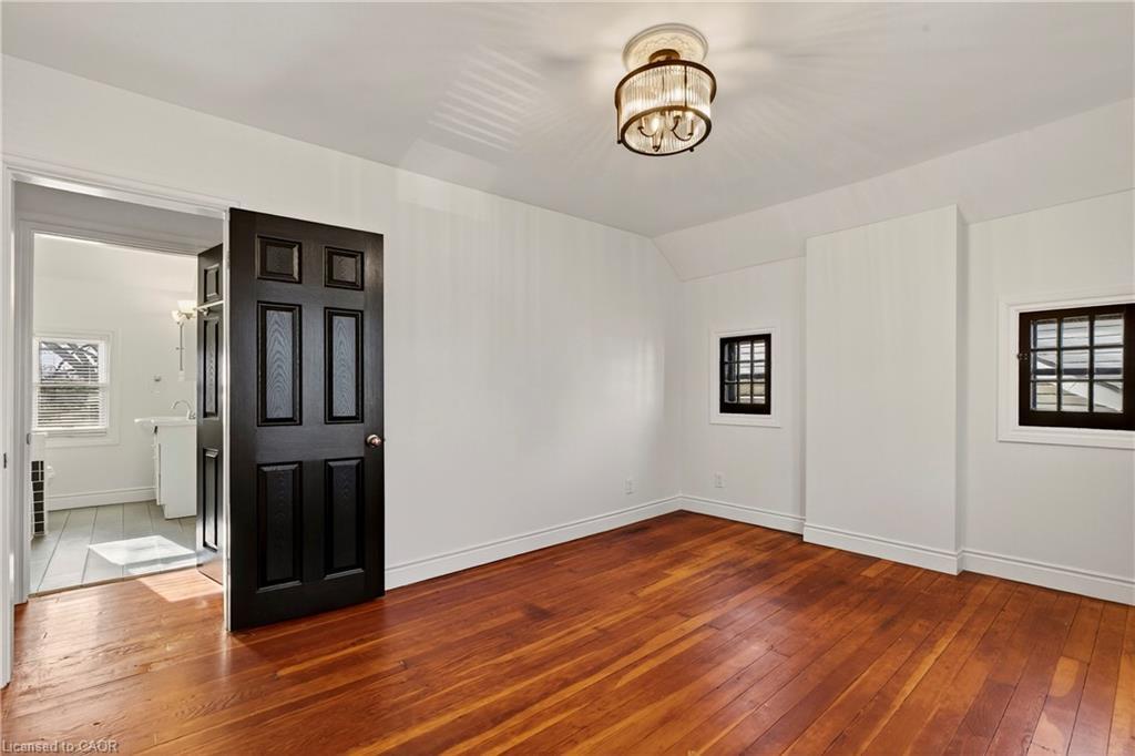 28 Alpine Avenue, Hamilton, ON - Indoor Photo Showing Other Room