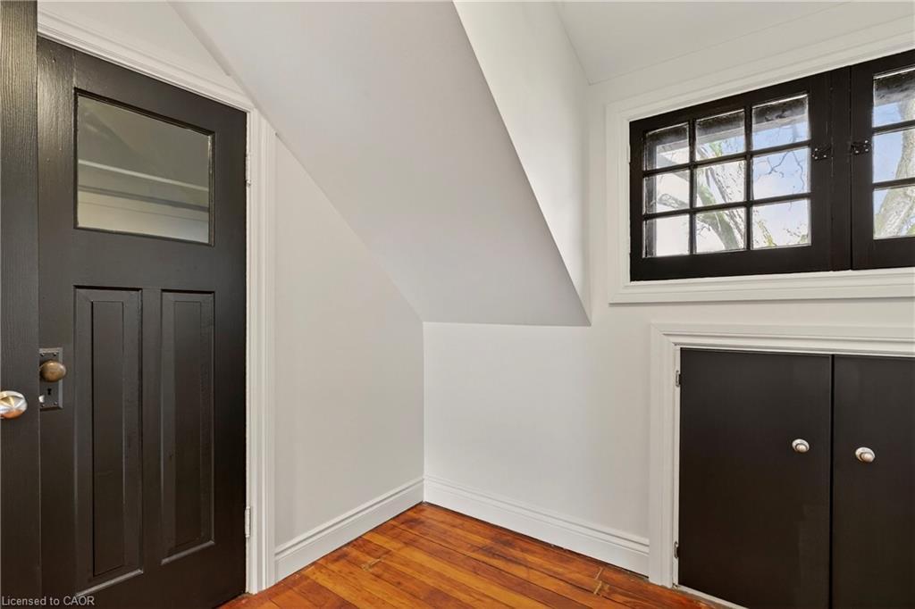 28 Alpine Avenue, Hamilton, ON - Indoor Photo Showing Other Room