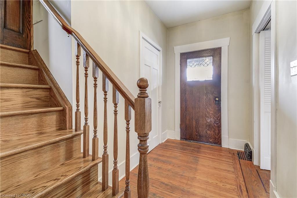 182 Balmoral Avenue S, Hamilton, ON - Indoor Photo Showing Other Room