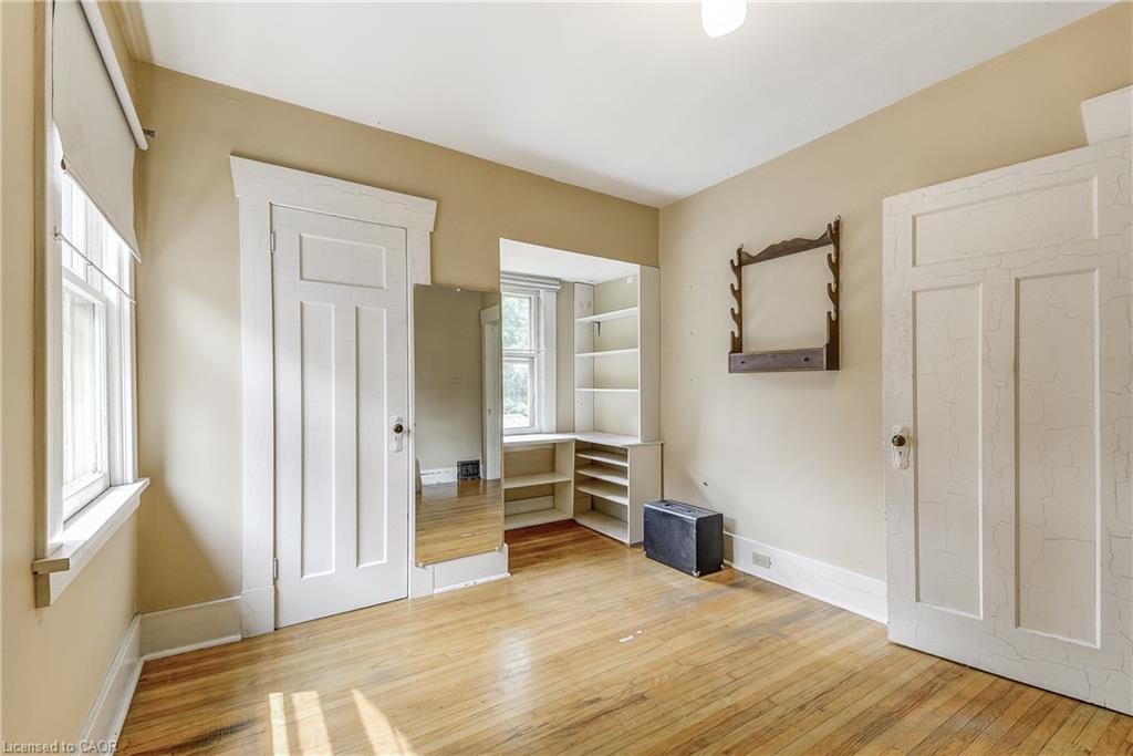 182 Balmoral Avenue S, Hamilton, ON - Indoor