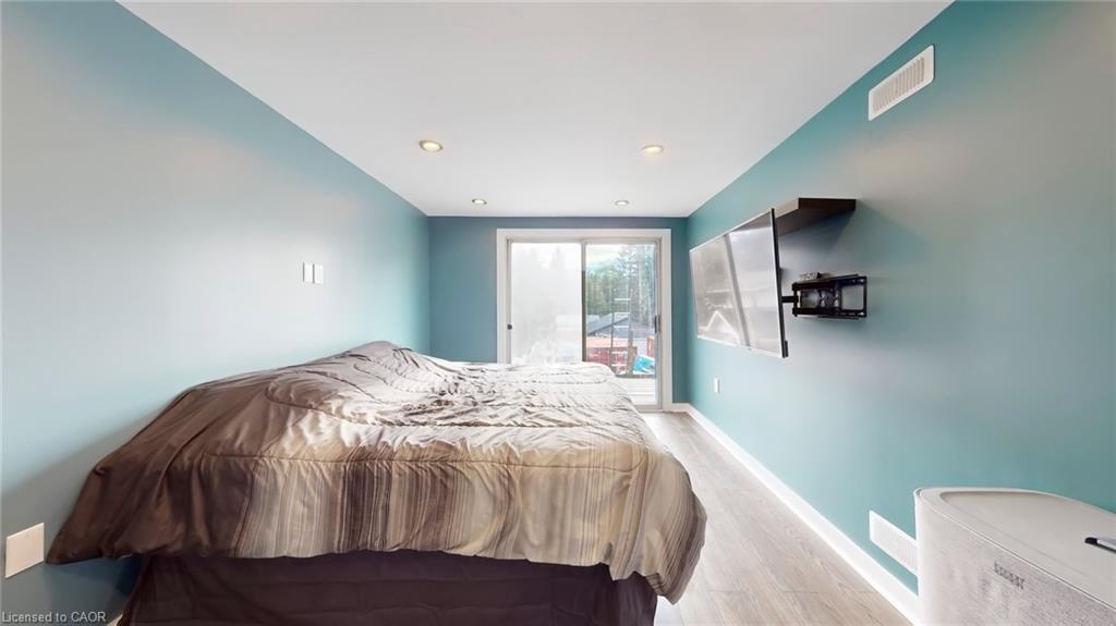 94 Mill Street, Uxbridge, ON - Indoor Photo Showing Bedroom
