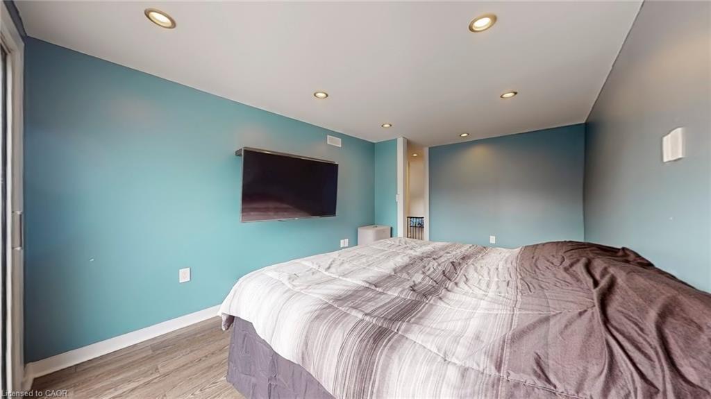 94 Mill Street, Uxbridge, ON - Indoor Photo Showing Bedroom
