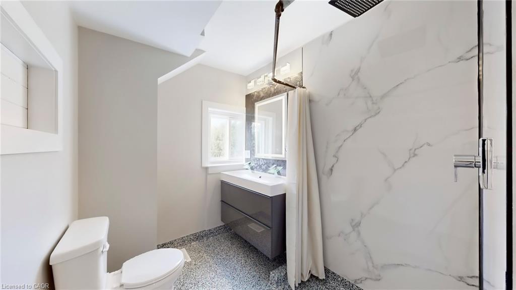 94 Mill Street, Uxbridge, ON - Indoor Photo Showing Bathroom