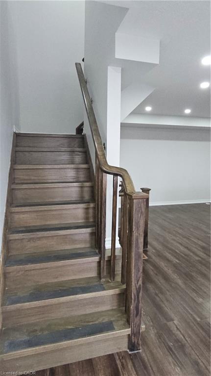 111 Glenvista Drive, Kitchener, ON - Indoor Photo Showing Other Room