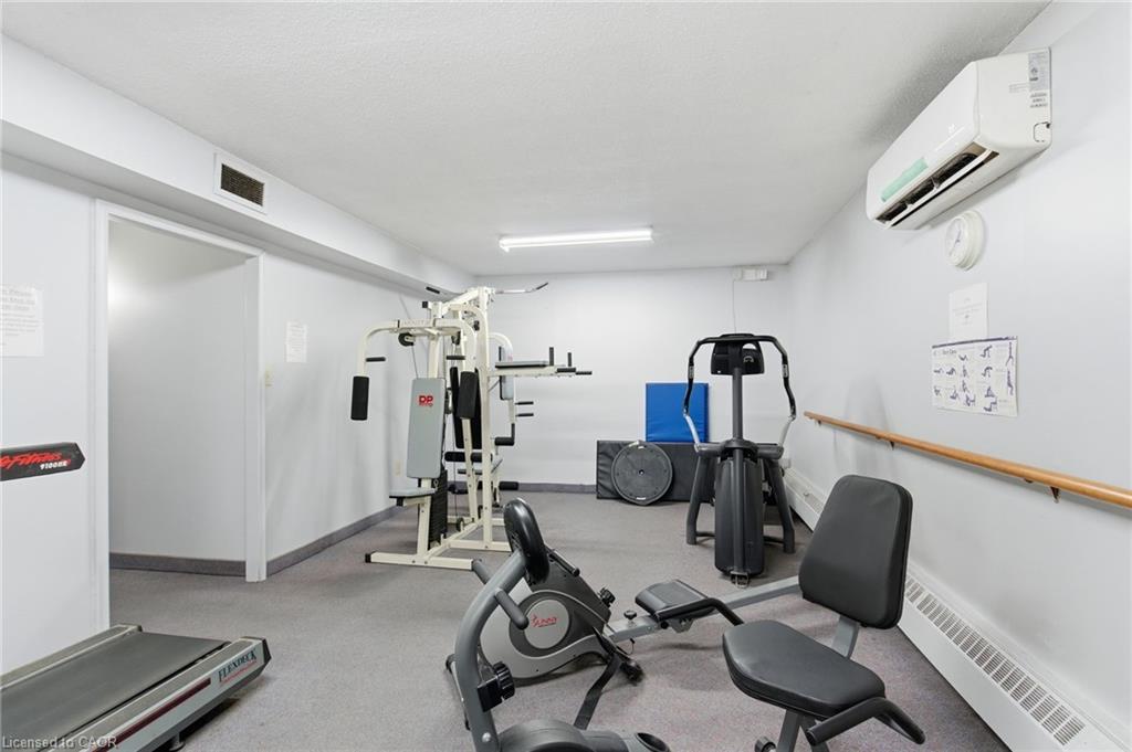 502-222 Jackson Street W, Hamilton, ON - Indoor Photo Showing Gym Room