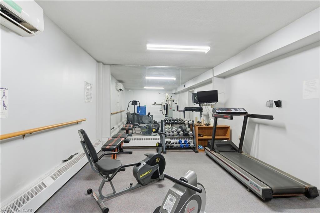 502-222 Jackson Street W, Hamilton, ON - Indoor Photo Showing Gym Room