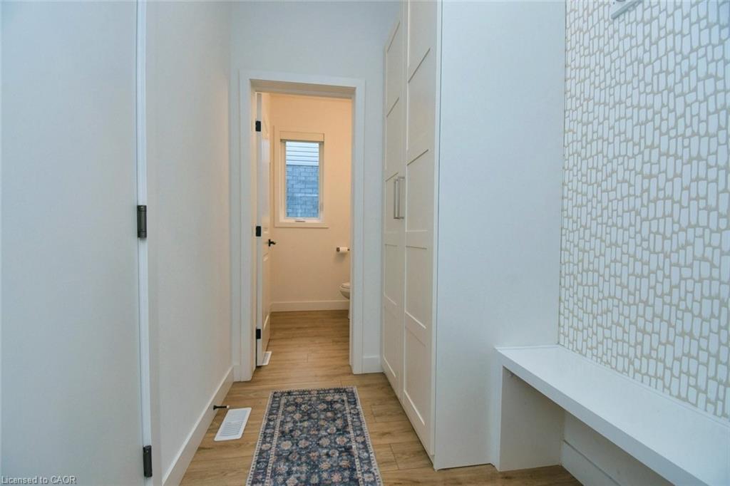 100 Bedrock Drive, Hamilton, ON - Indoor Photo Showing Other Room