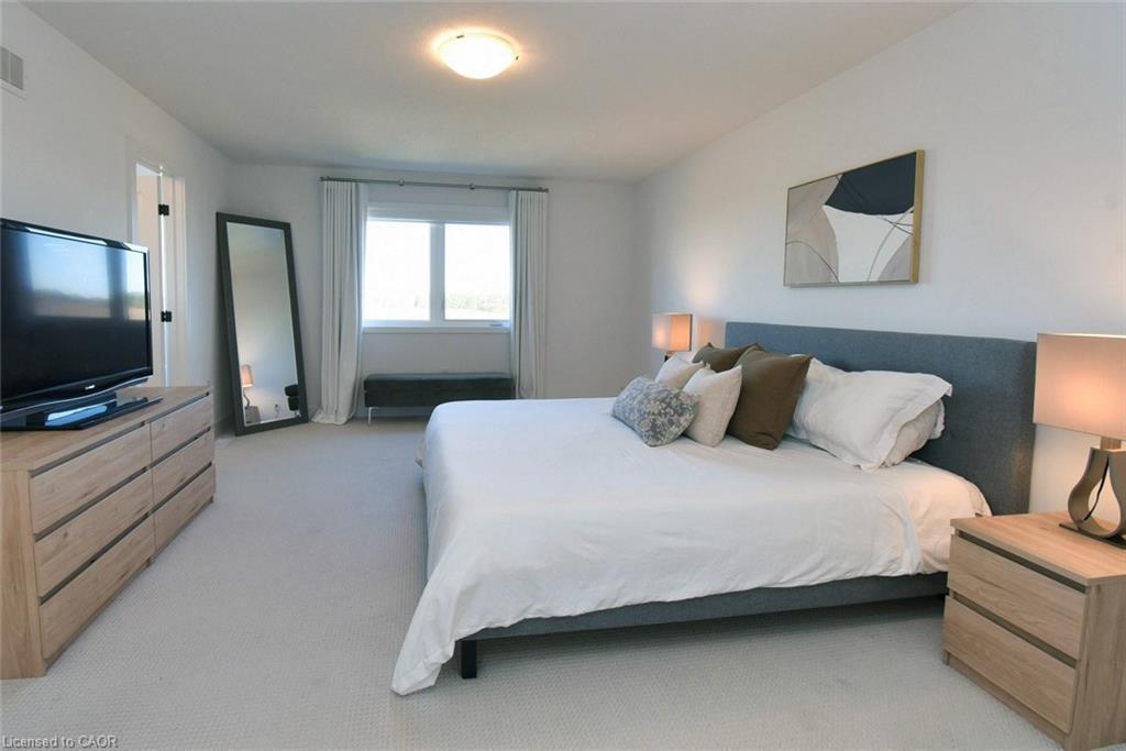 100 Bedrock Drive, Hamilton, ON - Indoor Photo Showing Bedroom