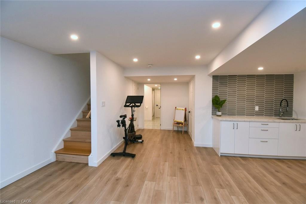 100 Bedrock Drive, Hamilton, ON - Indoor