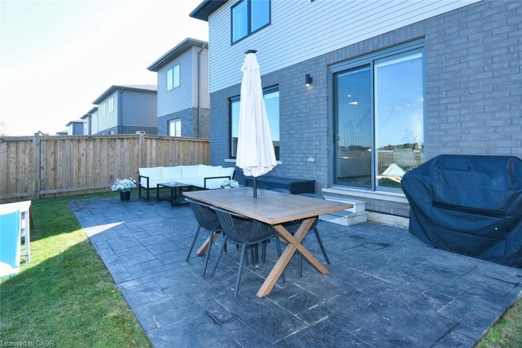100 Bedrock Drive, Hamilton, ON - Outdoor With Deck Patio Veranda