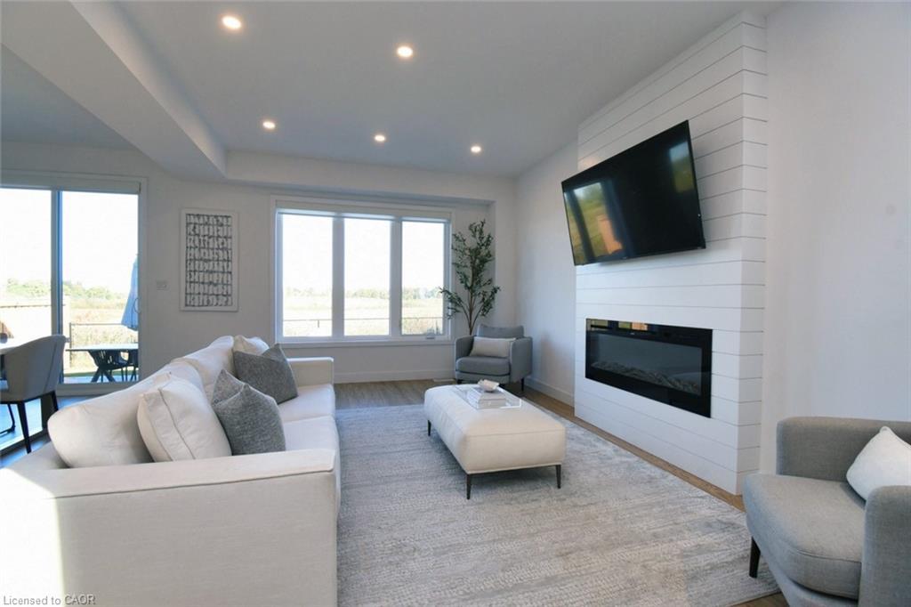 100 Bedrock Drive, Hamilton, ON - Indoor Photo Showing Living Room With Fireplace