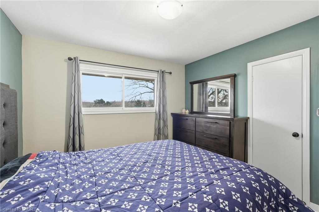 20 Nelligan Place, Hamilton, ON - Indoor Photo Showing Bedroom