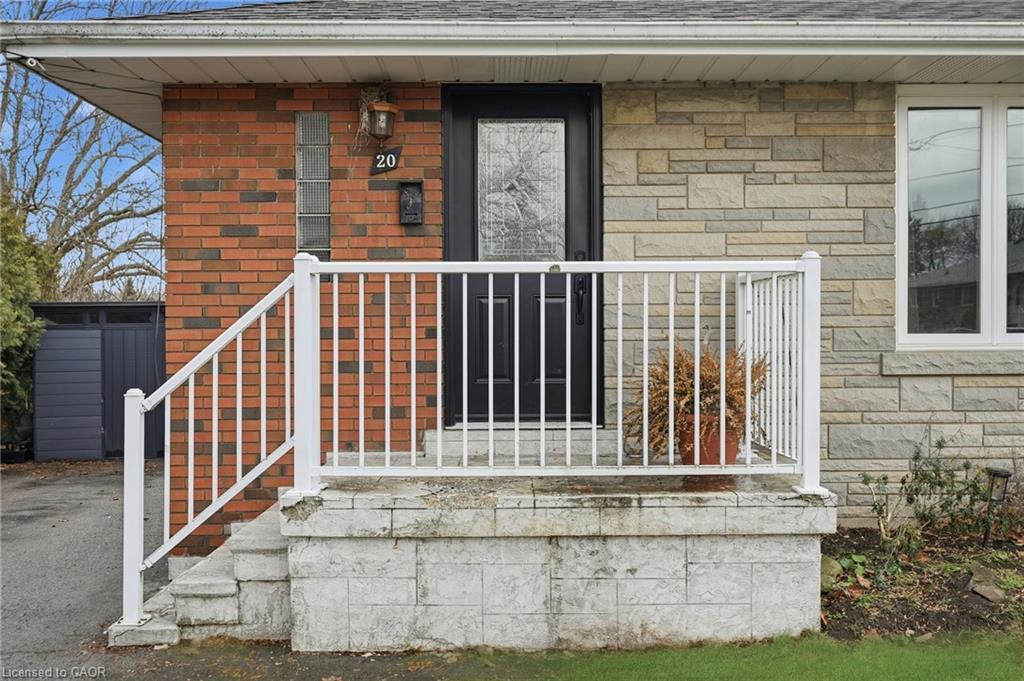 20 Nelligan Place, Hamilton, ON - Outdoor With Exterior