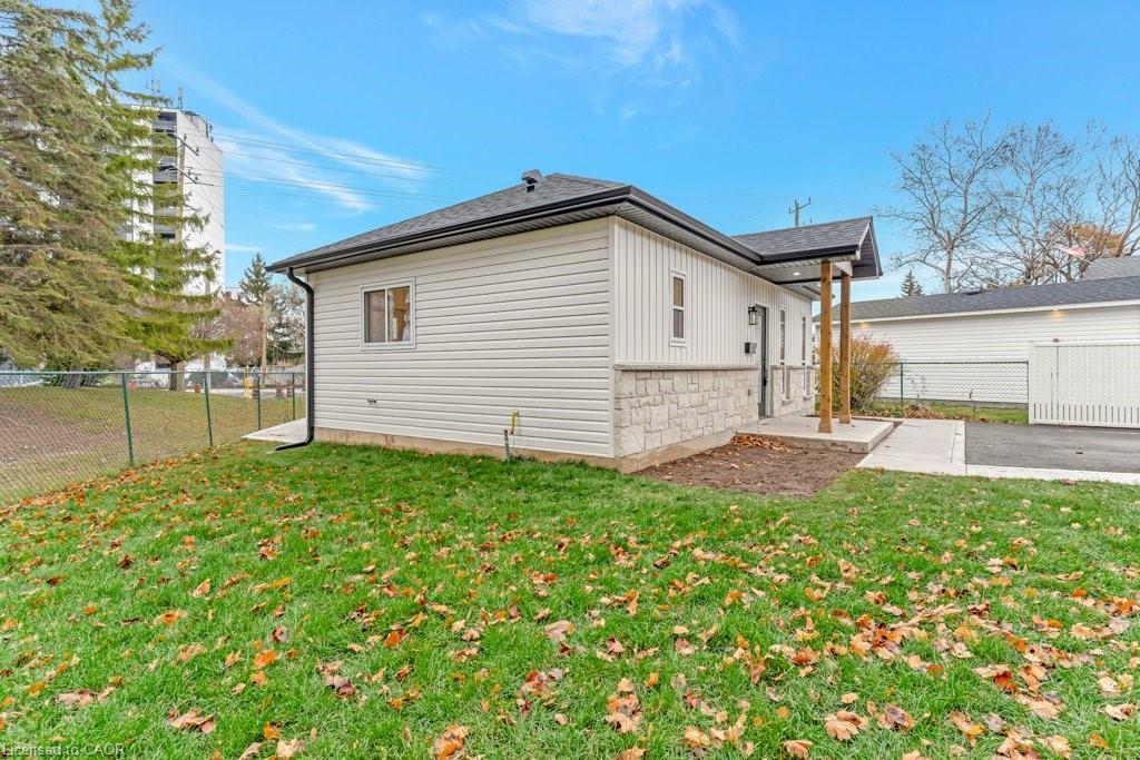 C-67 Kimberly Crescent, Kitchener, ON - Outdoor