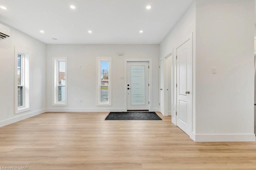 C-67 Kimberly Crescent, Kitchener, ON - Indoor Photo Showing Other Room