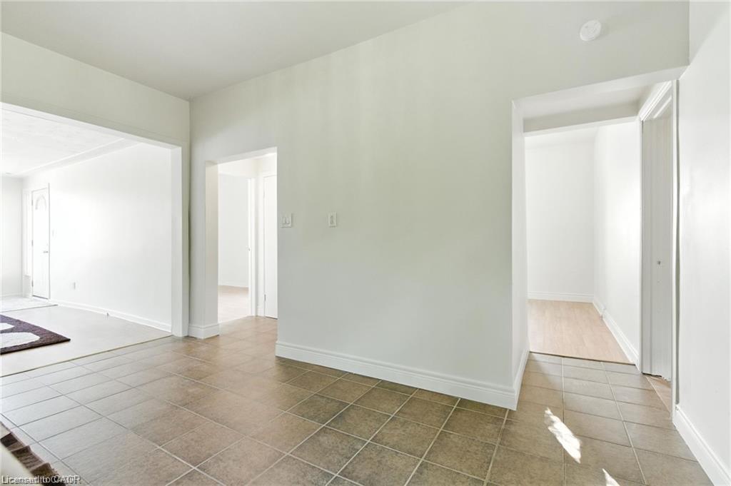 22 Worsley Road, Stoney Creek, ON - Indoor Photo Showing Other Room