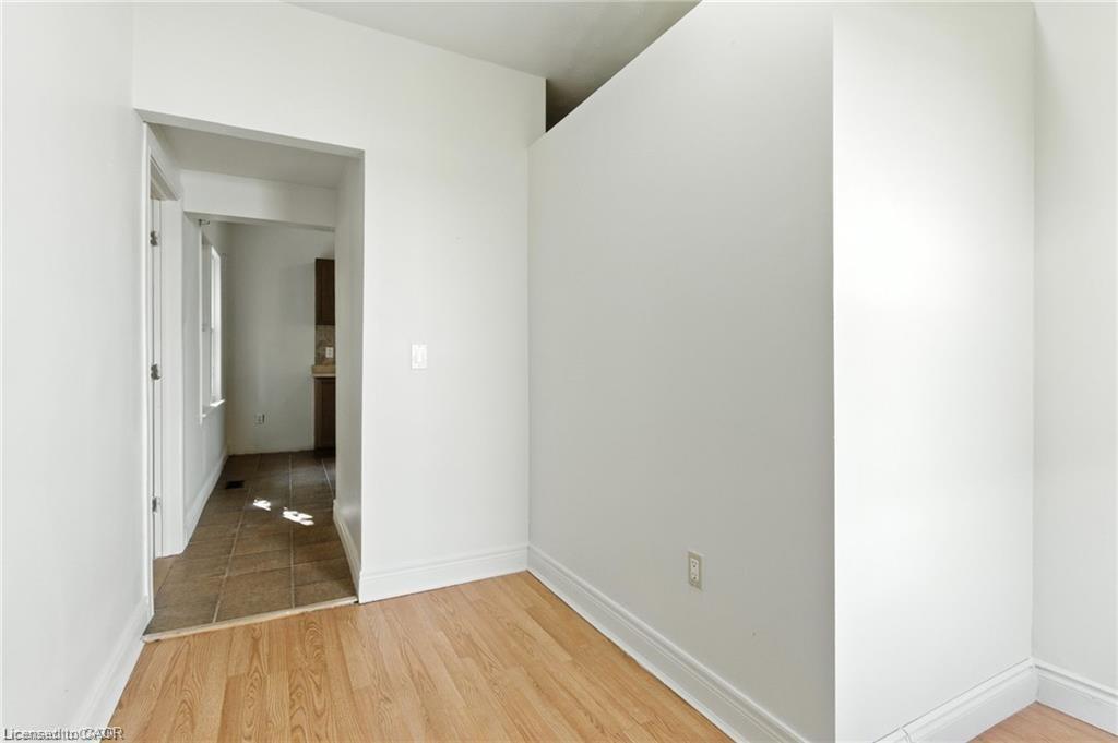22 Worsley Road, Stoney Creek, ON - Indoor Photo Showing Other Room