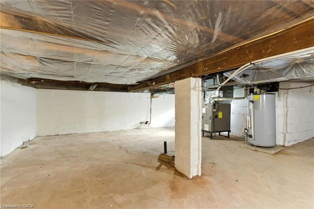 22 Worsley Road, Stoney Creek, ON - Indoor Photo Showing Basement